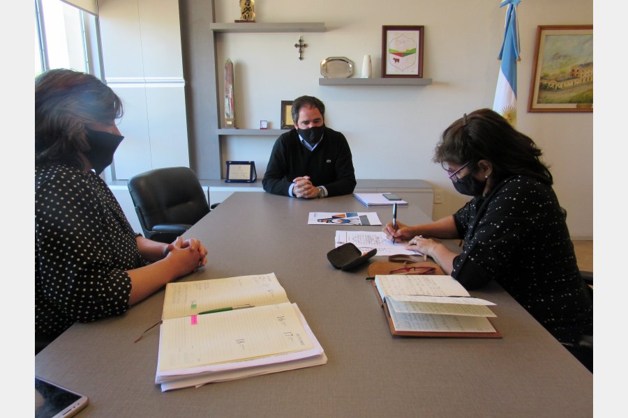 Convenio de colaboración entre la Municipalidad de Larroque y la Biblioteca Popular “Juan Bautista Alberdi”