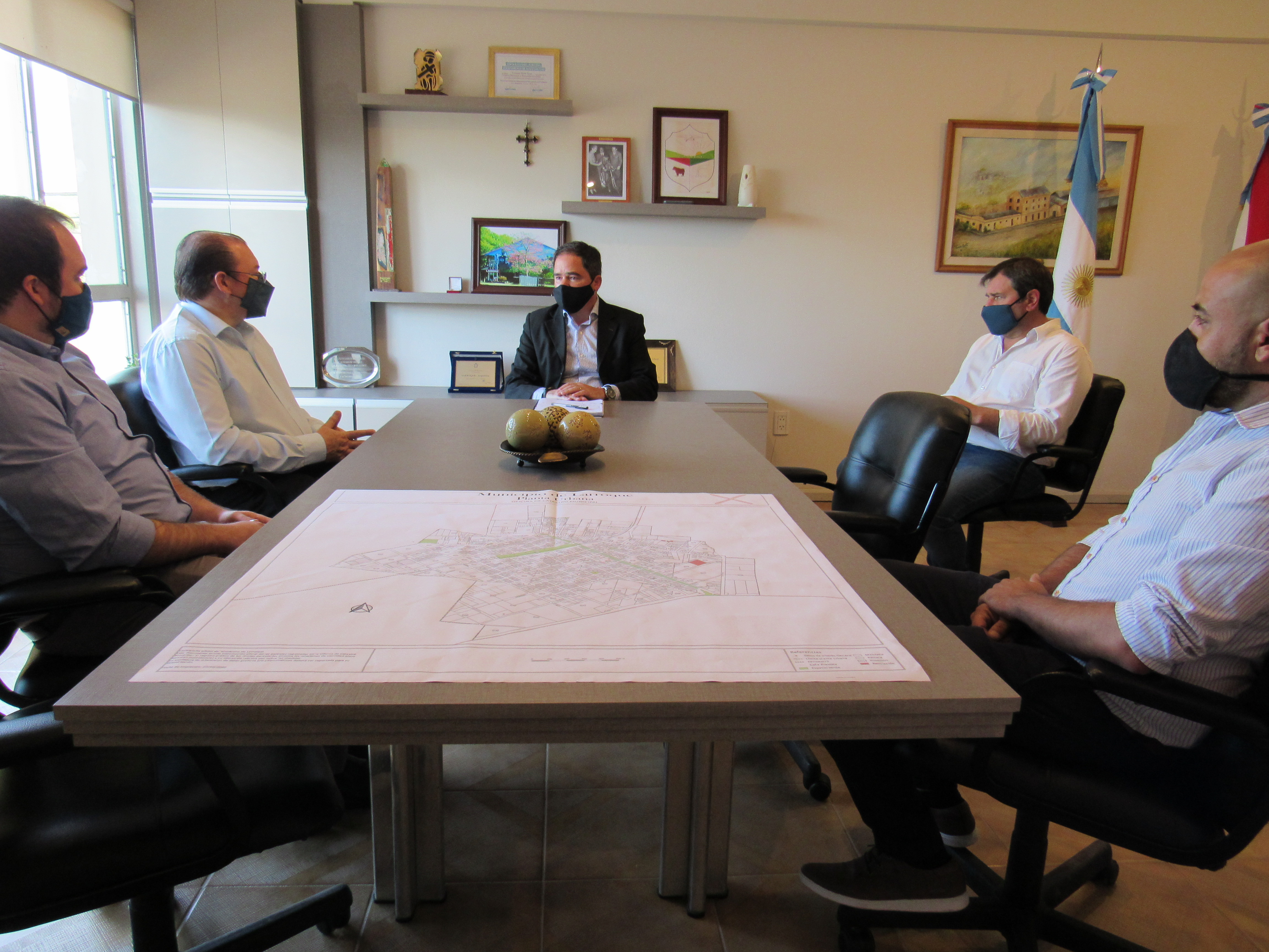 Un convenio firmado por la Municipalidad de Larroque permitirá la creación de Defensa del Consumidor en la ciudad