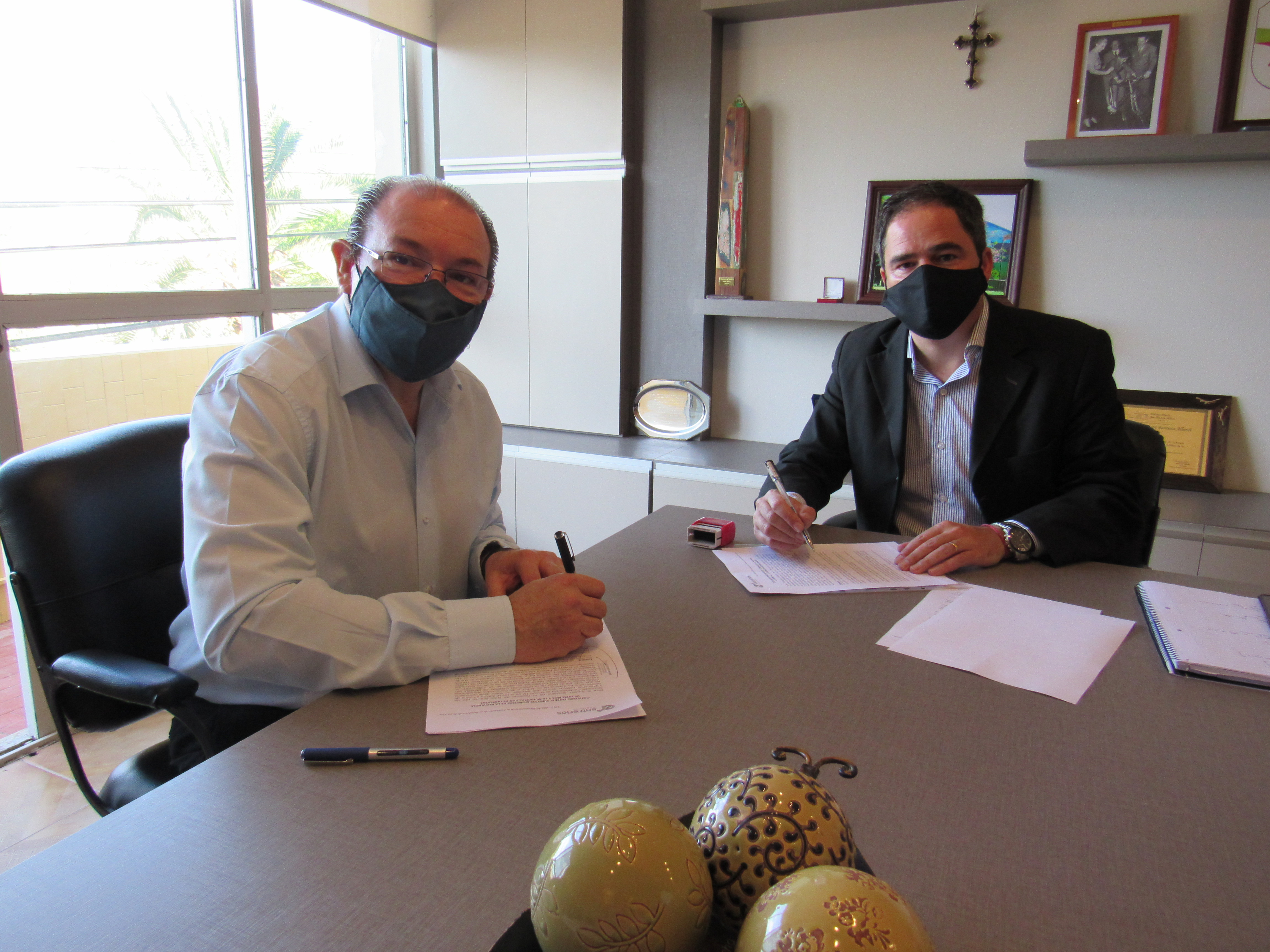 Un convenio firmado por la Municipalidad de Larroque permitirá la creación de Defensa del Consumidor en la ciudad