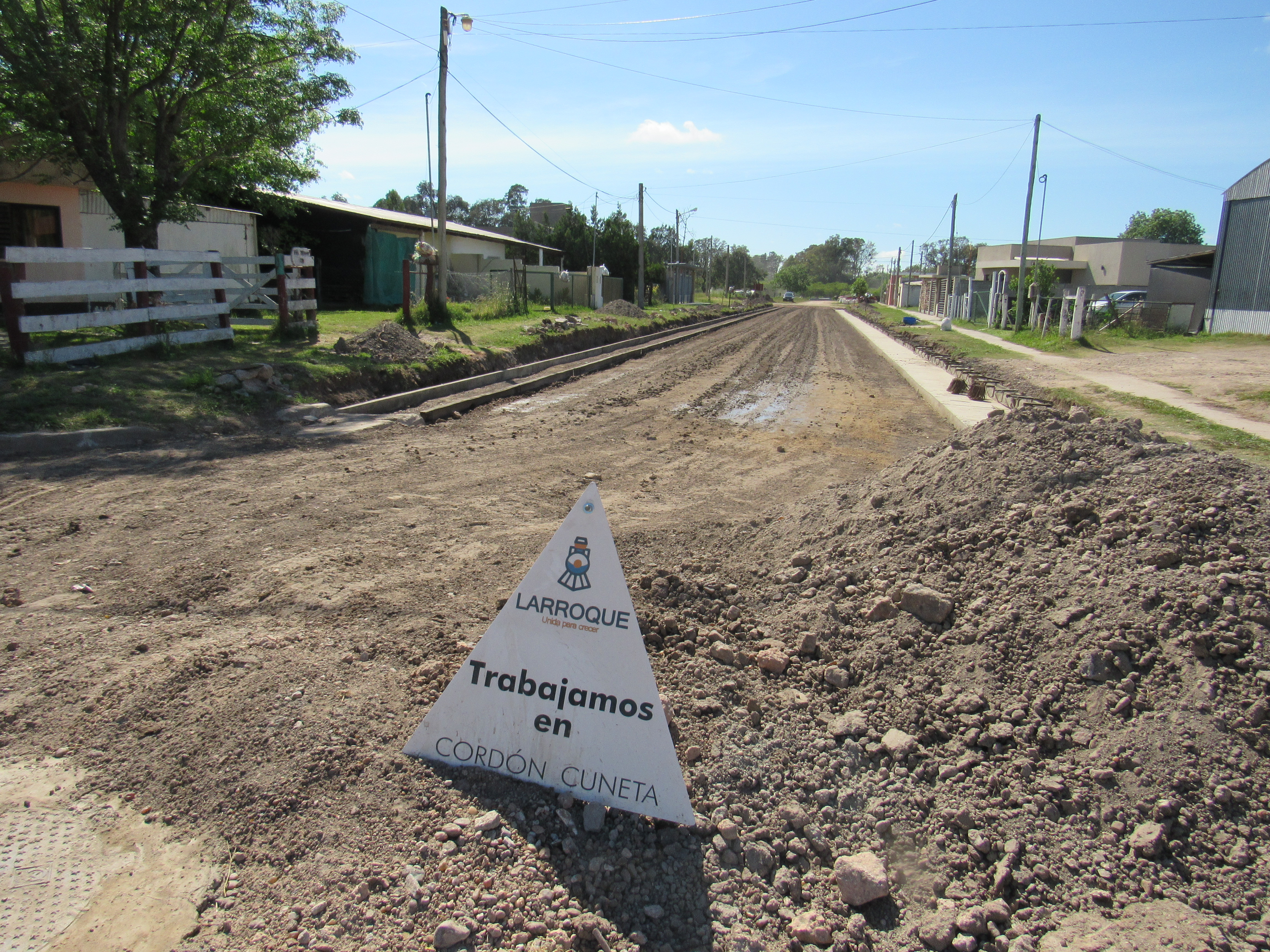 Avanza la obra del pavimento articulado en calle Tratado del Pilar
