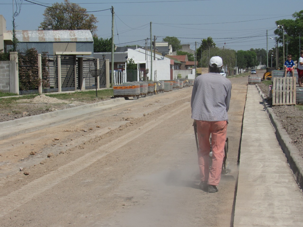 Avanza la obra del pavimento articulado en calle Tratado del Pilar