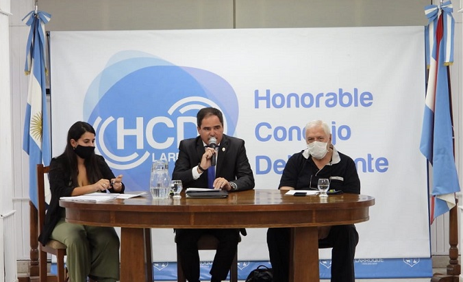 El intendente de Larroque destacó acciones de su gobierno, el aguante del pueblo ante la pandemia y al Comité de Emergencia 
