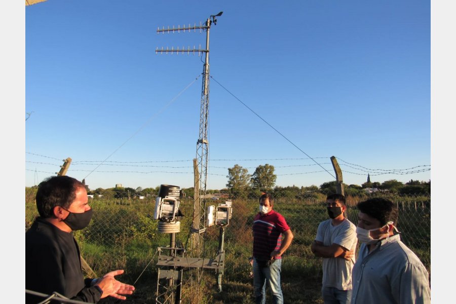 Técnicos de Hidráulica provincial llevaron adelante tareas de inspección y mantenimiento en la Estación Meteorológica de Larroque  