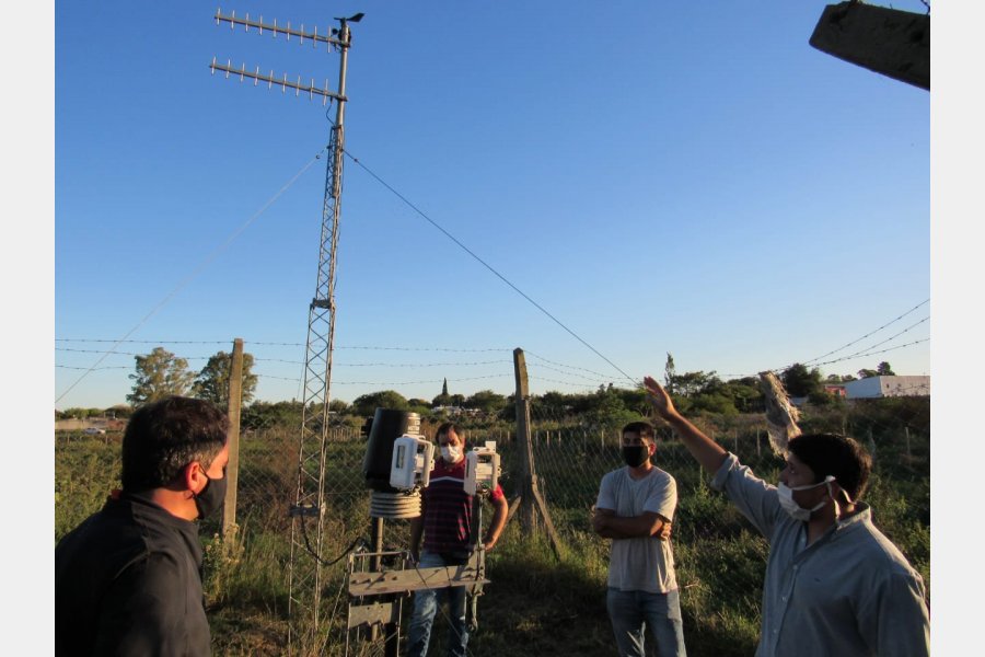 Técnicos de Hidráulica provincial llevaron adelante tareas de inspección y mantenimiento en la Estación Meteorológica de Larroque  