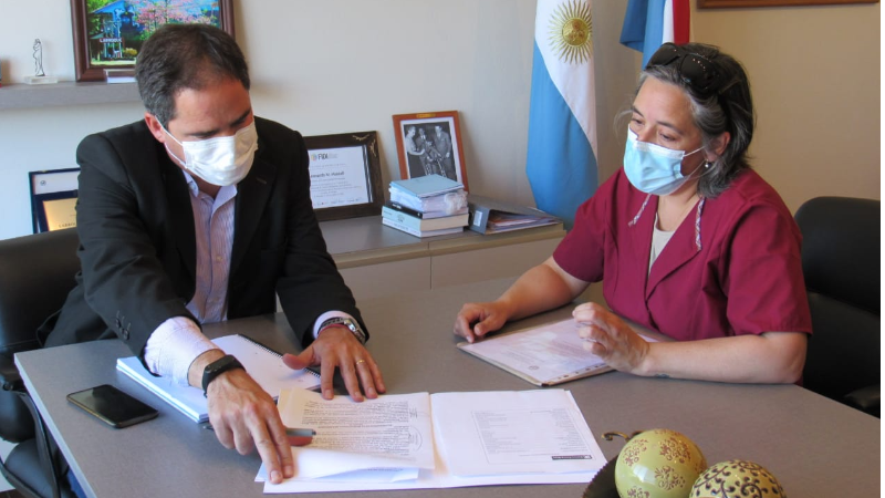 El intendente Hassell recibió a la rectora de la Escuela Secundaria “José Benedicto Virué”