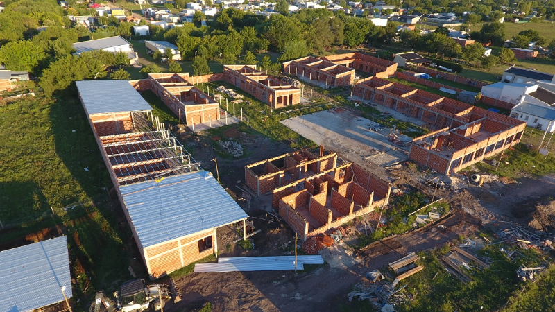 Nuevo edificio de la Escuela Técnica de Larroque: una gran apuesta a la educación y al futuro