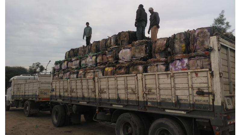 Material recuperado para reciclar en Larroque