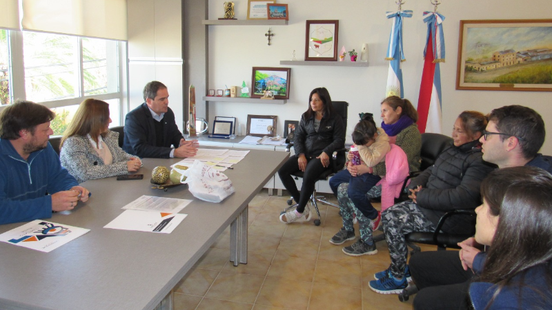 Larroque avanza con el fortalecimiento del trabajo cooperativo en el marco del Programa “Municipios Saludables”