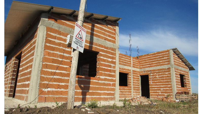 Viviendas en Larroque: “gestionamos y creamos de manera permanente para nuestra ciudad”, dijo Hassell