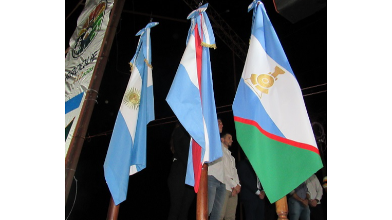 La Bandera de Larroque se expondrá en Casa de Gobierno en Paraná