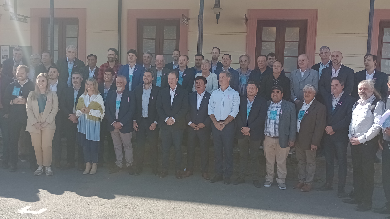 “Fue un encuentro enriquecedor, que nos valora como ciudad”, dijo Hassel en la reunión de la Federación Argentina de Municipios