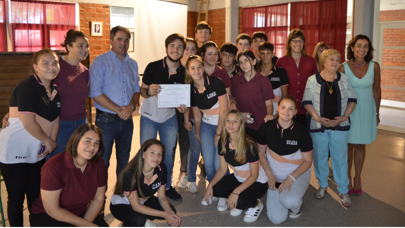 Reconocimiento a estudiantes de Larroque que participaron de la Feria de Ciencia y Tecnología