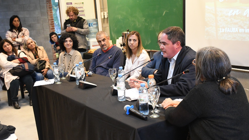 El intendente Hassell expuso en la Facultad de Agronomía de la UBA sobre Larroque y su aporte al Turismo Rural