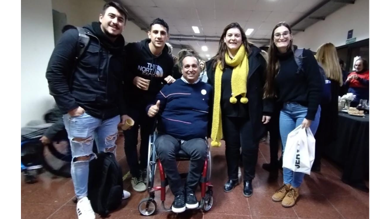 Larroque estuvo presente en el Foro Argentino de Discapacidad