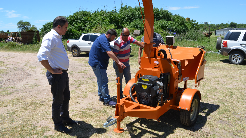 Larroque cuenta con una “chipeadora” autónoma que reducirá el volumen de las ramas de la ciudad