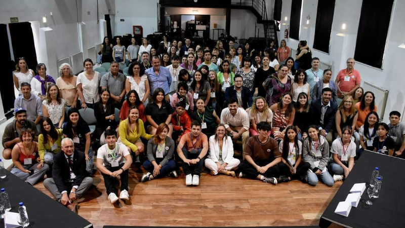 Larroque presente en la sesión del Consejo Consultivo Provincial de las Adolescencias Entrerrianas