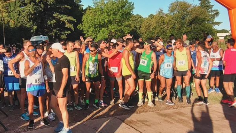 SE DESARROLLÓ LA MARATÓN "LARROQUE CORRE"