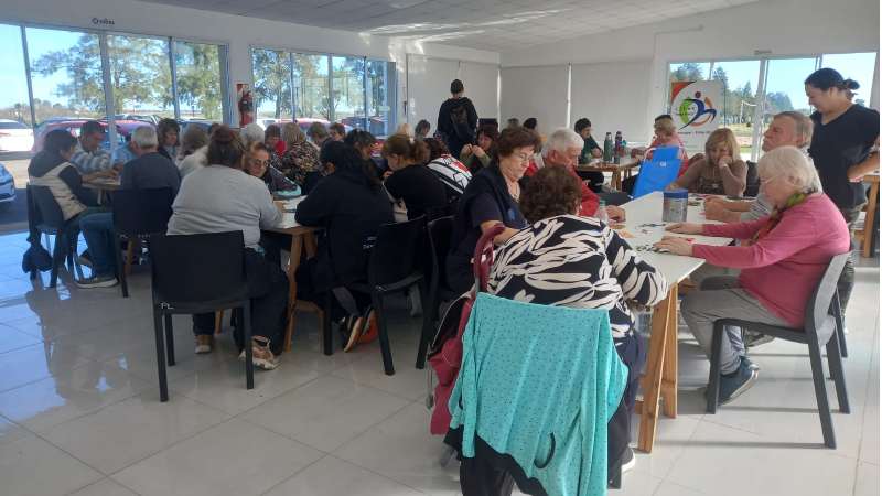 ENCUENTRO DEPORTIVO Y RECREATIVO DE ADULTOS MAYORES EN EL POLIDEPORTIVO MUNICIPAL