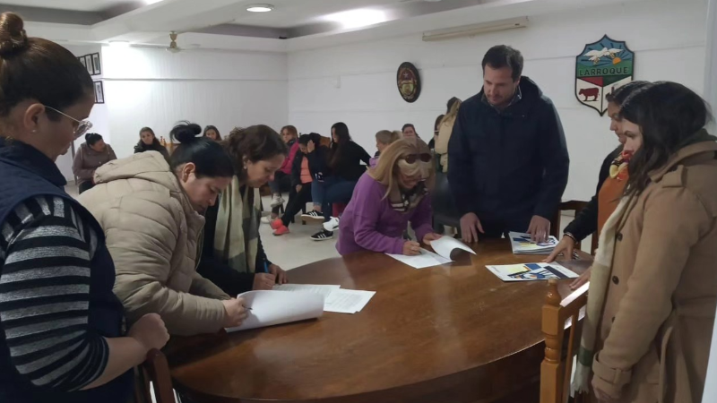 SE OTOGARON RE-CREDITOS EN LARROQUE