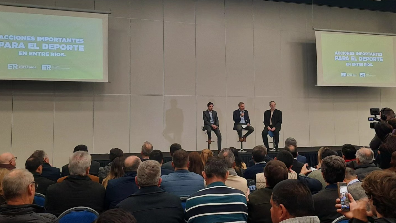 EL MUNICIPIO Y REFERENTES DE CLUBES LOCALES PARTICIPARON DE UN ENCUENTRO CON EL GOBERNADOR ROGELIO FRIGERIO