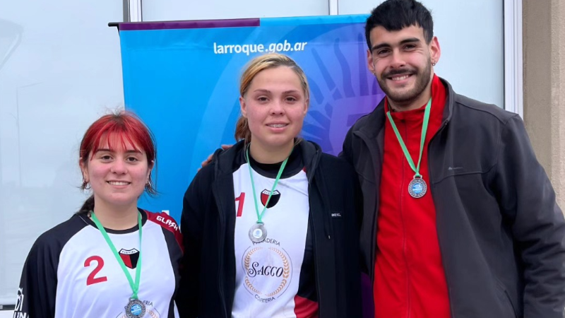 "EL EQUIPO FEMENINO SUB. 16 DE VÓLEY PLAYA DE LARROQUE SE CONSAGRÓ CAMPEÓN ZONAL Y AVANZA A LA FINAL PROVINCIAL"