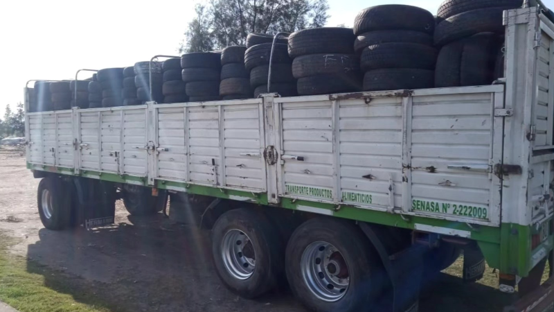 NUEVA CARGA DE NEUMÁTICOS EN DESUSO ENVIADA PARA SU DISPOSICIÓN FINAL DESDE EL "CENTRO DE ACOPIO TRANSITORIO"