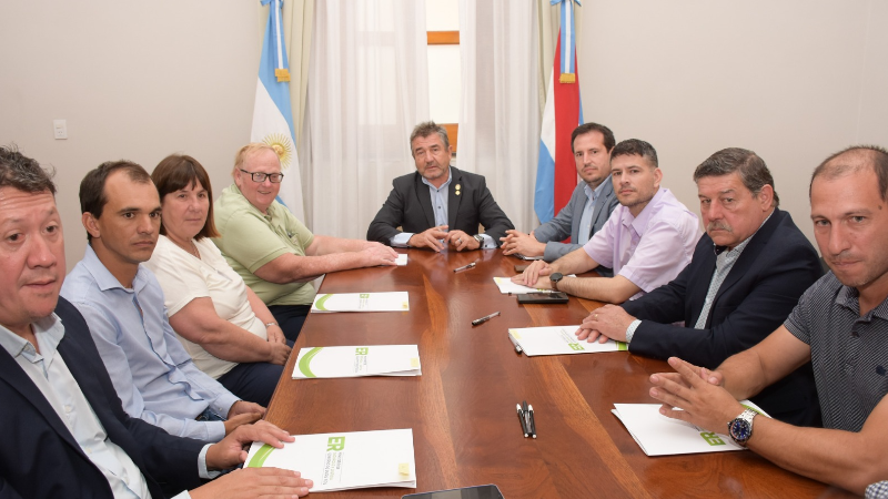 SE FIRMO UN CONVENIO DE COLABORACION ENTRE LA MUNICIPALIDAD Y EL MINISTERIO DE SEGURIDAD DE LA PROVINCIA