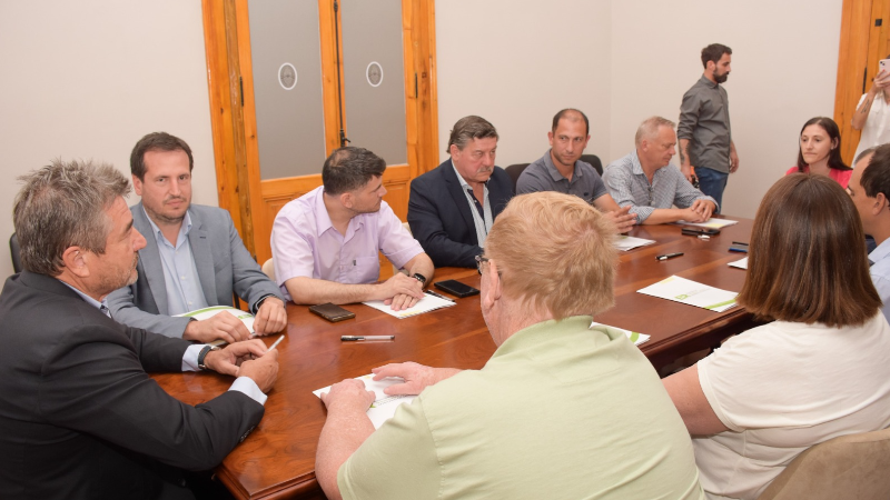 SE FIRMO UN CONVENIO DE COLABORACION ENTRE LA MUNICIPALIDAD Y EL MINISTERIO DE SEGURIDAD DE LA PROVINCIA