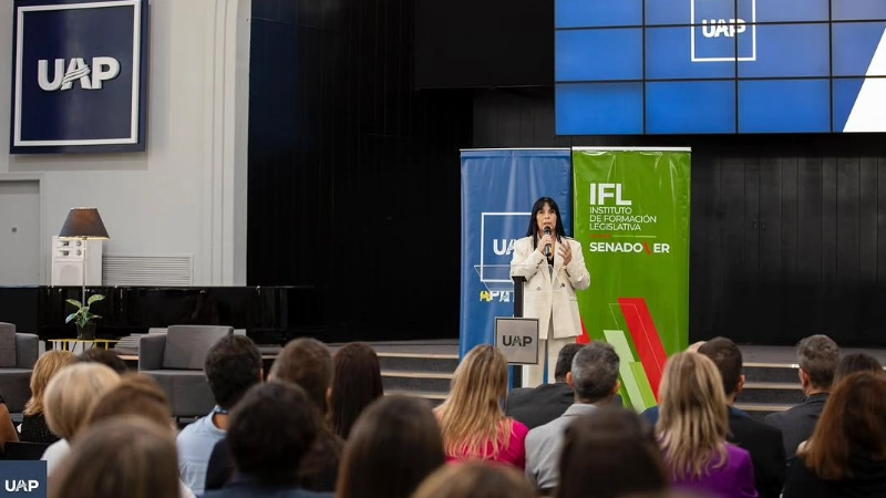 LA SUBSECRETARIA DE DESARROLLO HUMANO Y EL ÁREA DE SALUD DE LA MUNICIPALIDAD DE LARROQUE PARTICIPARON EN LA JORNADA DE CAPACITACIÓN EN SALUD MENTAL PARA MUNICIPIOS DE ENTRE RÍOS