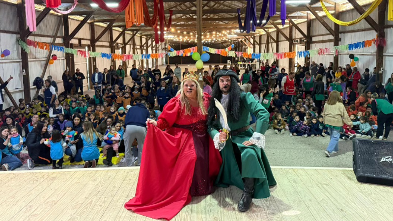 CELEBRAMOS EL DÍA DE LOS JARDINES DE INFANTES Y DE LA MAESTRA JARDINERA EN LARROQUE