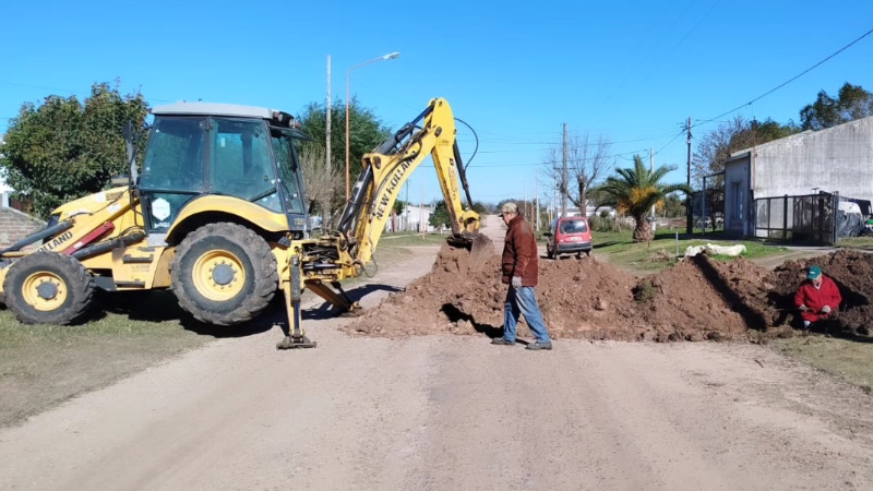 AVANZAN LAS OBRAS DE AMPLIACIÓN DE LA RED CLOACAL EN LARROQUE