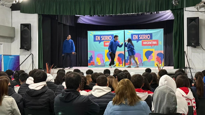 MÁS DE 500 JÓVENES PARTICIPARON DE LA OBRA "EN SERIO ARGENTINA" EN LARROQUE