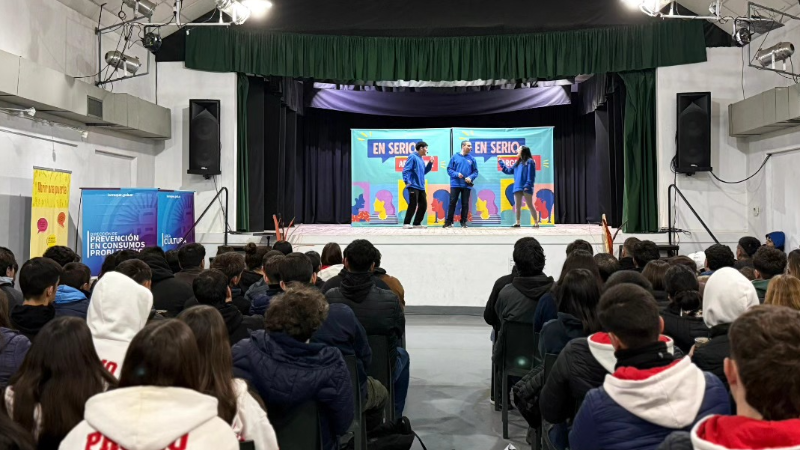 MÁS DE 500 JÓVENES PARTICIPARON DE LA OBRA "EN SERIO ARGENTINA" EN LARROQUE