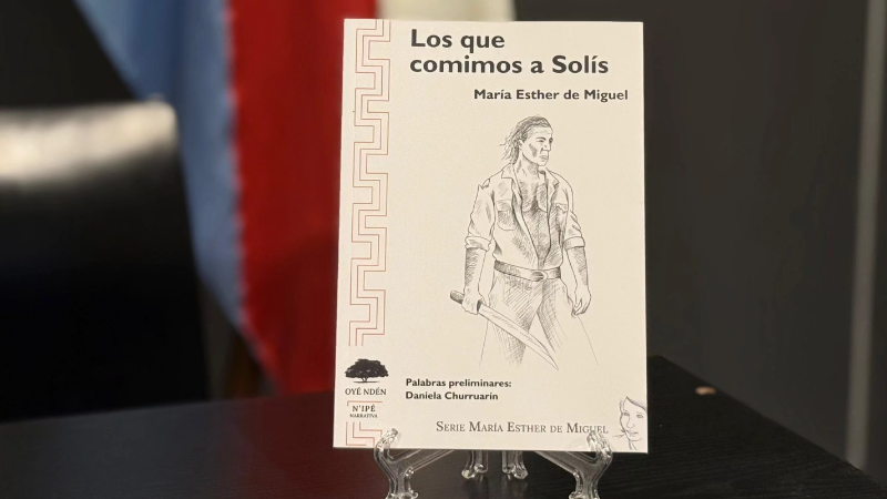 LARROQUE DIJO PRESENTE EN LA CASA DE ENTRE RÍOS: SE PRESENTÓ LA REEDICIÓN DEL PRIMER LIBRO DE MARÍA ESTHER DE MIGUEL.