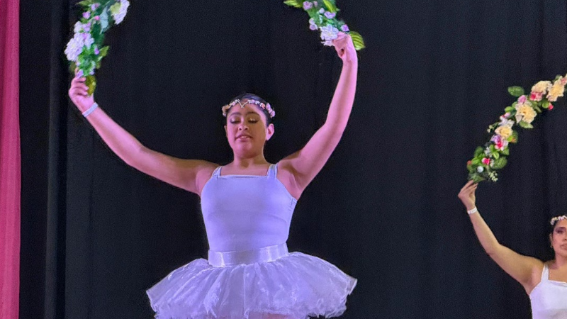 LARROQUE VIVIÓ EL VI CERTAMEN DE DANZAS