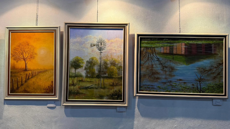 COLOR, ARTE Y COMUNIDAD EN LA MUESTRA "PALETAS Y PINCELES"