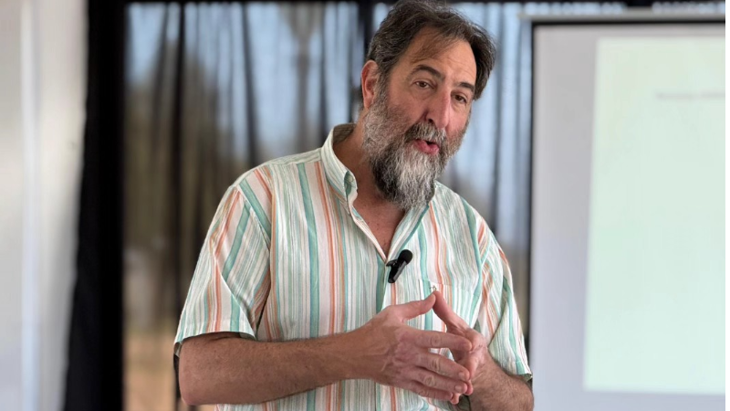 NUEVA JORNADA DEL CURSO DE EDUCACIÓN AMBIENTAL EN EL POLIDEPORTIVO MUNICIPAL