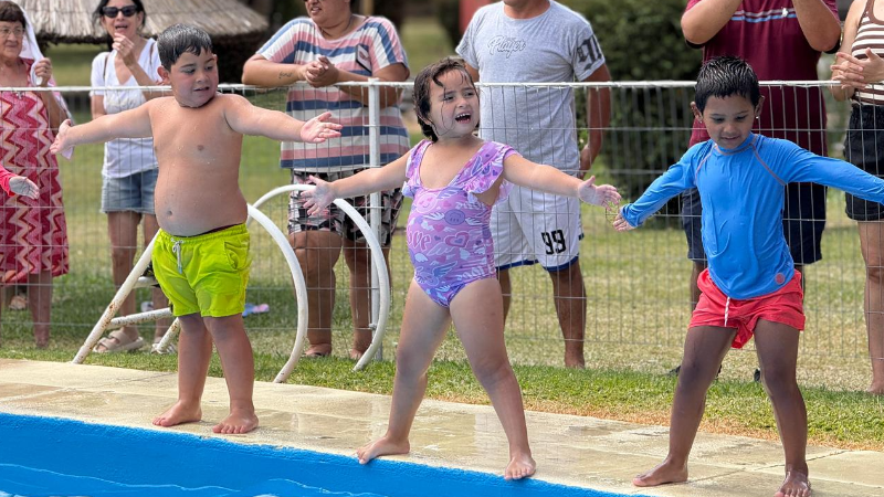 SE REALIZÓ LA MUESTRA DE FIN DE TEMPORADA DE LA COLONIA MUNICIPAL DE VERANO