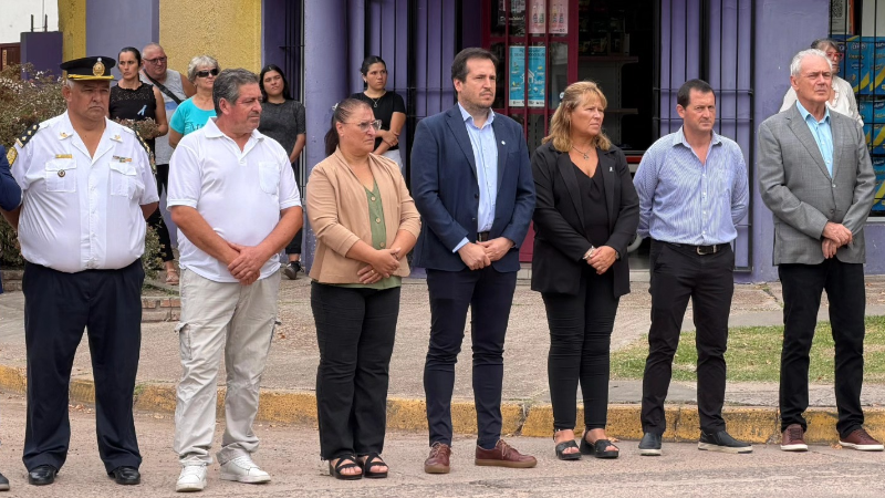 LARROQUE CONMEMORÓ EL 44° ANIVERSARIO DEL DÍA DEL VETERANO Y DE LOS CAÍDOS EN LA GUERRA DE MALVINAS