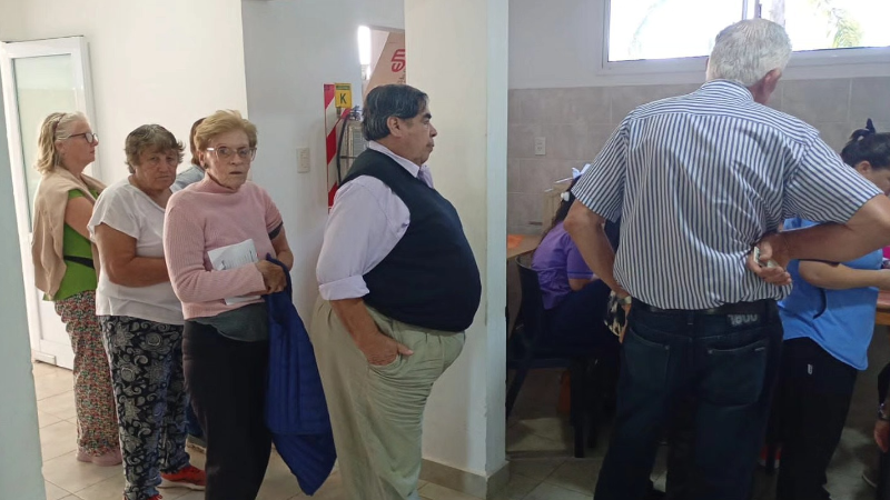 JORNADA DE VACUNACIÓN ANTIGRIPAL EN LA COLONIA DE ADULTOS MAYORES