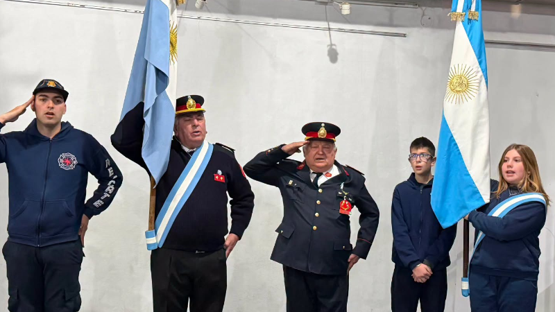 LARROQUE CONMEMORÓ EL 210.º ANIVERSARIO DE LA DECLARACIÓN DE LA INDEPENDENCIA