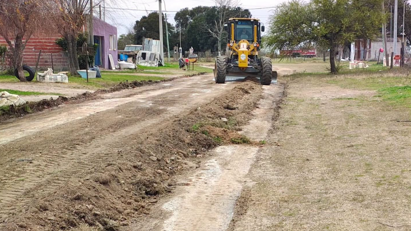 LA MUNICIPALIDAD CONTINÚA CON EL MANTENIMIENTO VIAL EN DISTINTOS SECTORES DE LA CIUDAD