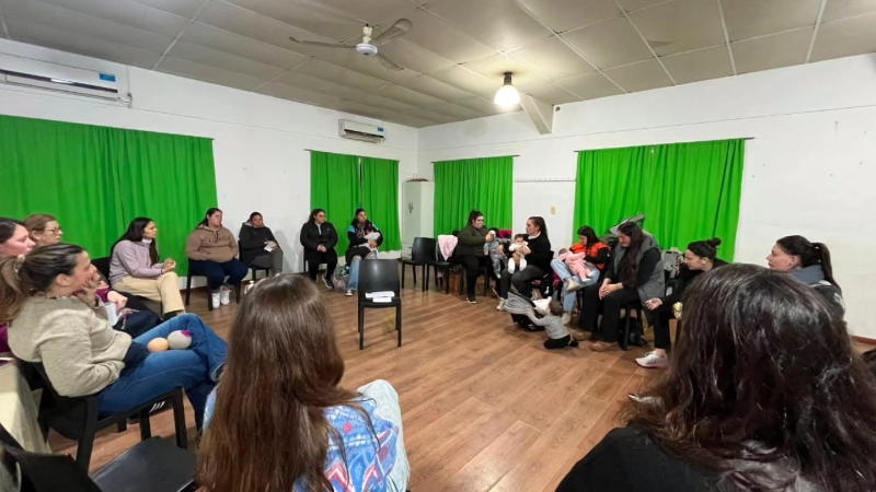 LA MUNICIPALIDAD DE LARROQUE REALIZÓ UN ENCUENTRO POR LA SEMANA MUNDIAL DE LA LACTANCIA MATERNA