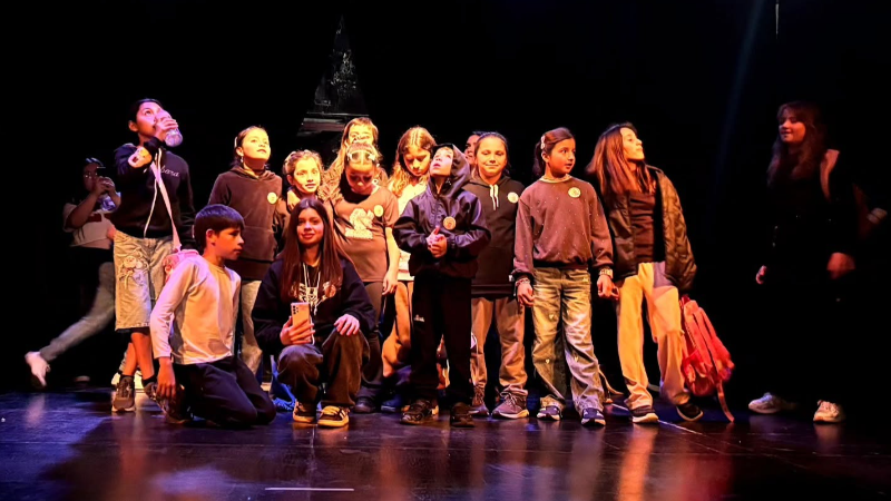 LA ESCUELA MUNICIPAL DE ARTE ESCÉNICO REALIZÓ UN VIAJE DE ESTUDIOS A GUALEGUAY.